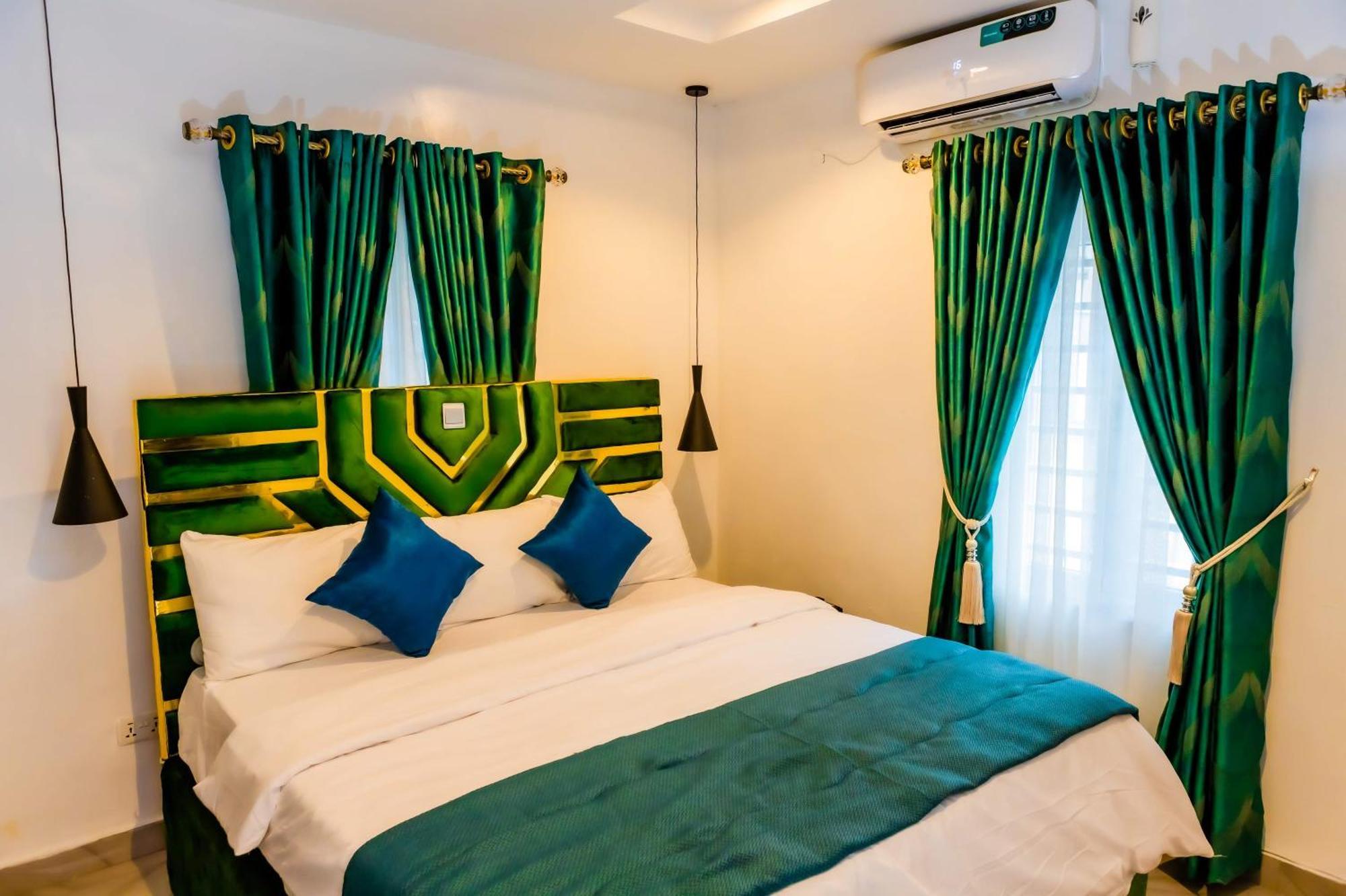 El Elyon Hotel And Suites Lagos Exterior photo
