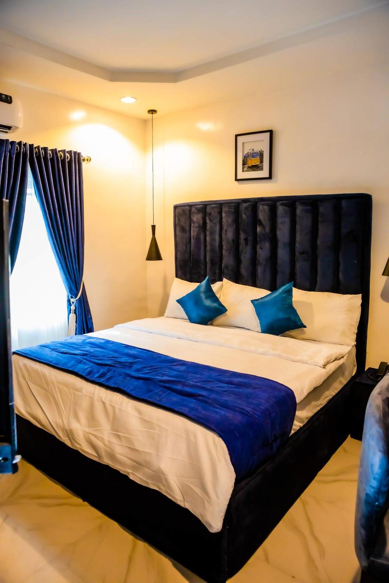 El Elyon Hotel And Suites Lagos Exterior photo