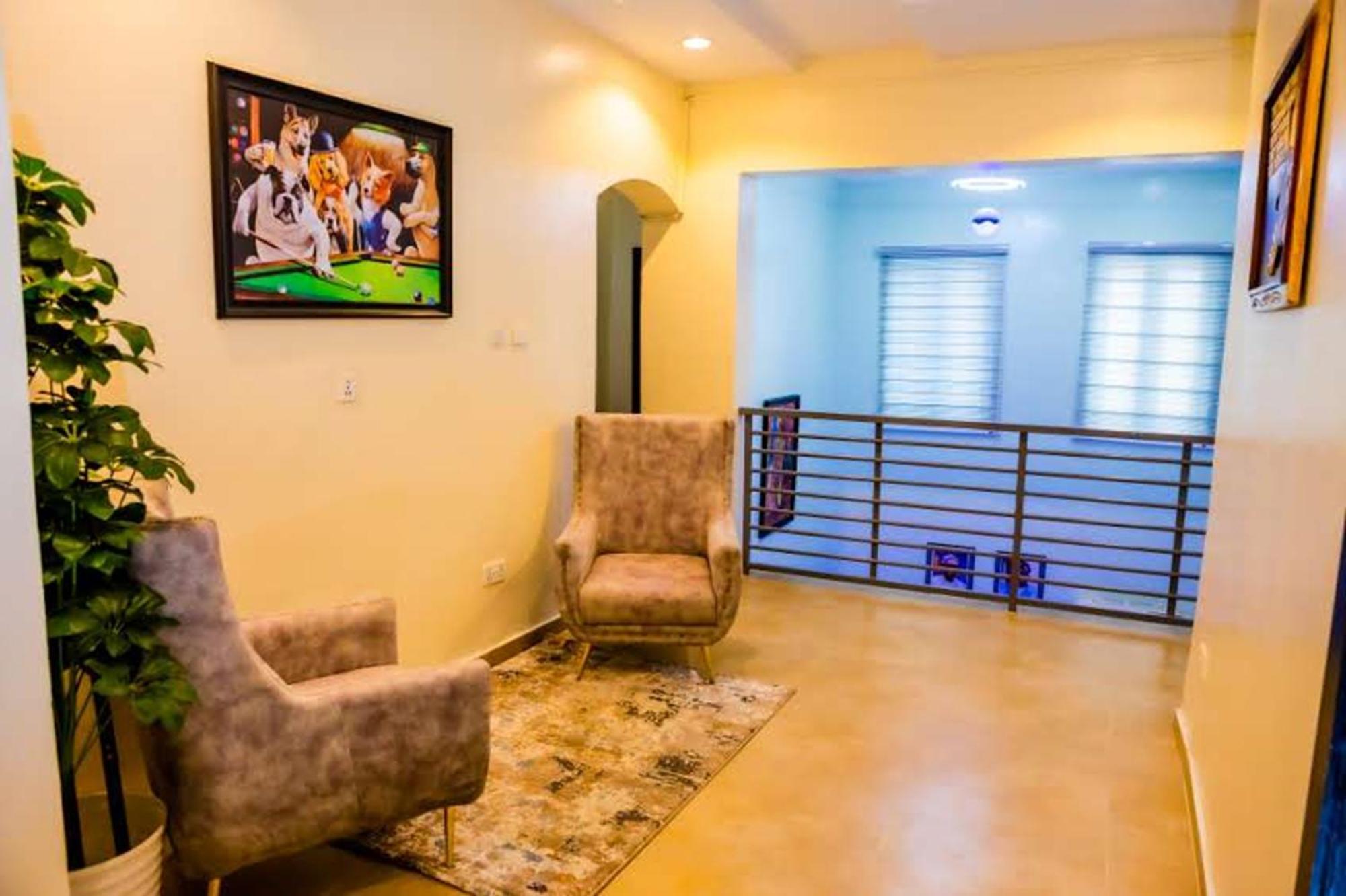 El Elyon Hotel And Suites Lagos Exterior photo